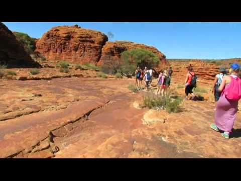 Hiking through Kings Canyon