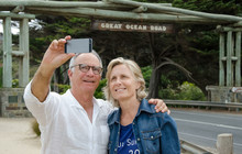 Autopia---Great-Ocean-Road,-Couple-at-Memorial-Arch,-Darren-Donlen.jpg