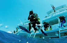 Diveboat.jpg