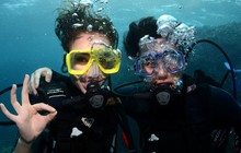 Great-Barrier-Reef-Scuba.jpg