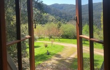 hideaway_cottage_apollobay_72277955_1377829282384551_105463459274374124_n.jpg