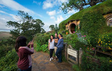 hobbiton-tour2.jpg