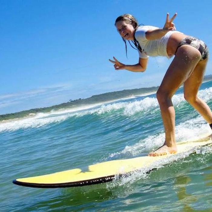 Mojo Surf Australia Byron Bay x 3 Surf Lessons 8:30 AM (From October til April)