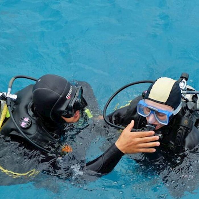 Silversonic Barrier Reef Cruise (Intro Dive)