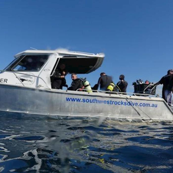 South West Rocks Dive Centre 1 Night / 2 Dive Package