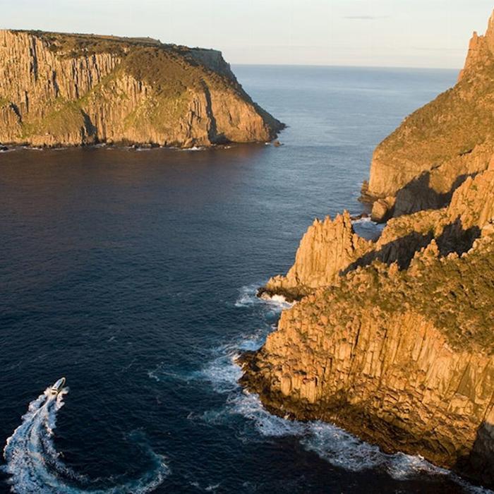 Pennicott Wilderness Journeys Tasman Island Cruise