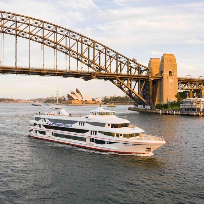 Captain Cook Cruises Sydney: Sunset Dinner Cruise (3-Course)