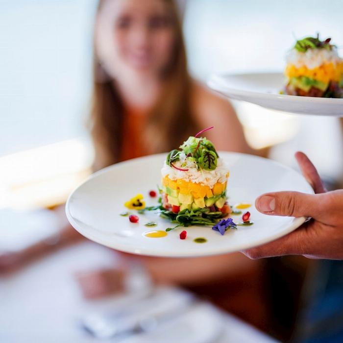 Captain Cook Cruises Sydney: Harbour View Lunch - 2 Course