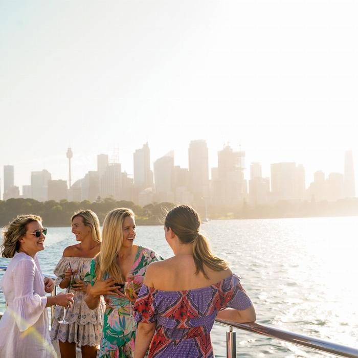 Captain Cook Cruises Sydney: Harbour View Lunch - 2 Course