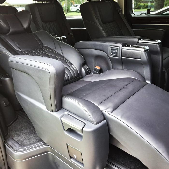 Airlie Beach Transfers Luxury Private Transfer Proserpine Airport to Airlie Beach (5 Seats Toyota Granvia)