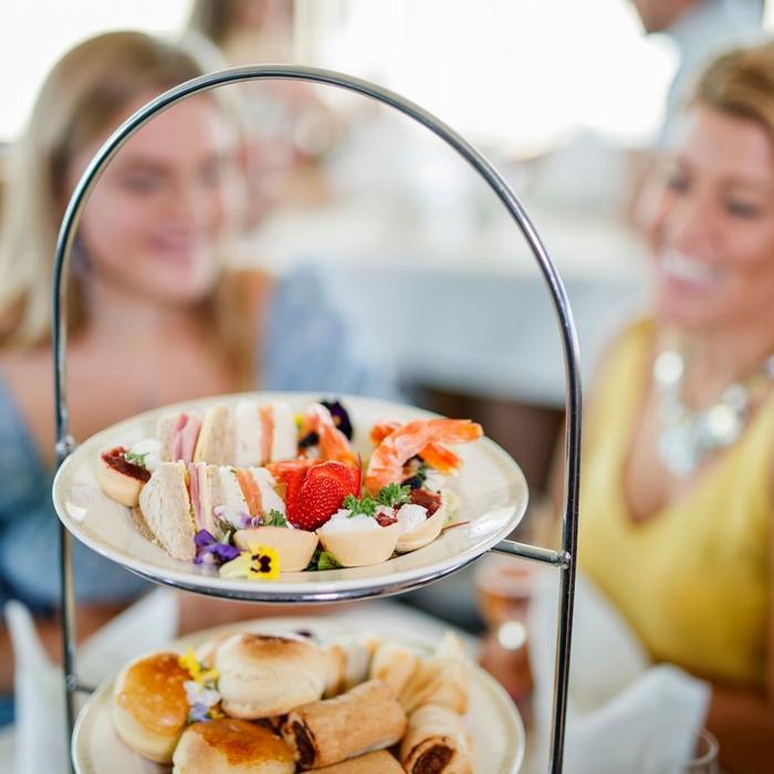 Captain Cook Cruises Sydney: High Tea Afternoon Cruise