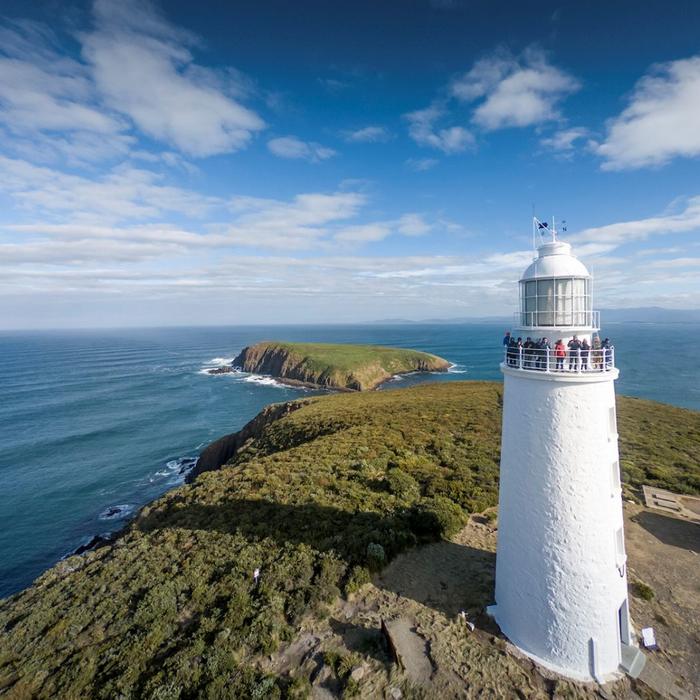 Bruny Island Safaris Bruny Island Food, Sightseeing and Lighthouse Tour