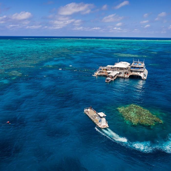 Quicksilver Cruises Quicksilver Agincourt Reef Pontoon Tour