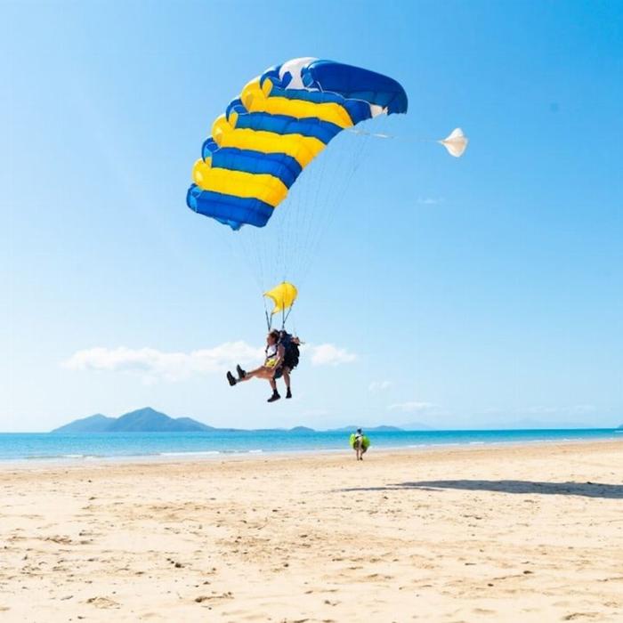 Skydive Australia Mission Beach Tandem 15,000ft Skydive (Self Drive)