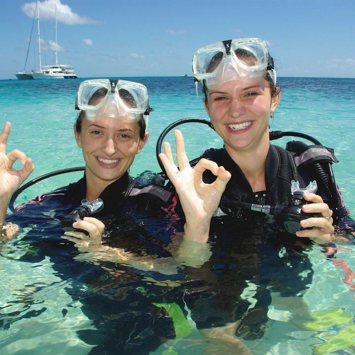 Ocean Spirit Cruises Ocean Spirit Michaelmas Cay Day Trip Snorkel (Per Person Family Rate)