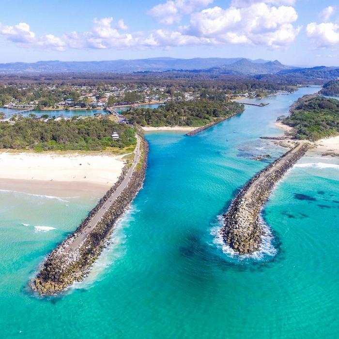 Let's Go Surfing Byron SUP Lesson
