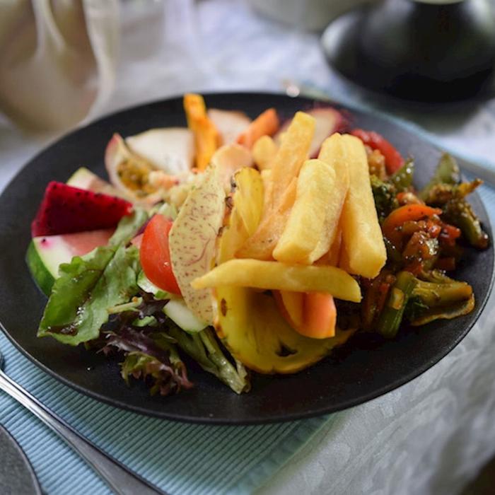 Daintree Experience Group of 4+ Rate: Beauty Valley Waterfall Wonderland Walk, Magical Swim and Gourmet Lunch