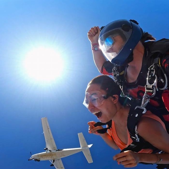 SKYONE Melbourne Skydive Great Ocean Road up to 15,000ft - Melbourne transfer