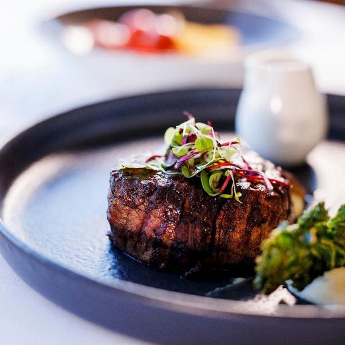 Captain Cook Cruises Sydney: Sunset Premium Dinner Cruise (4-Course)