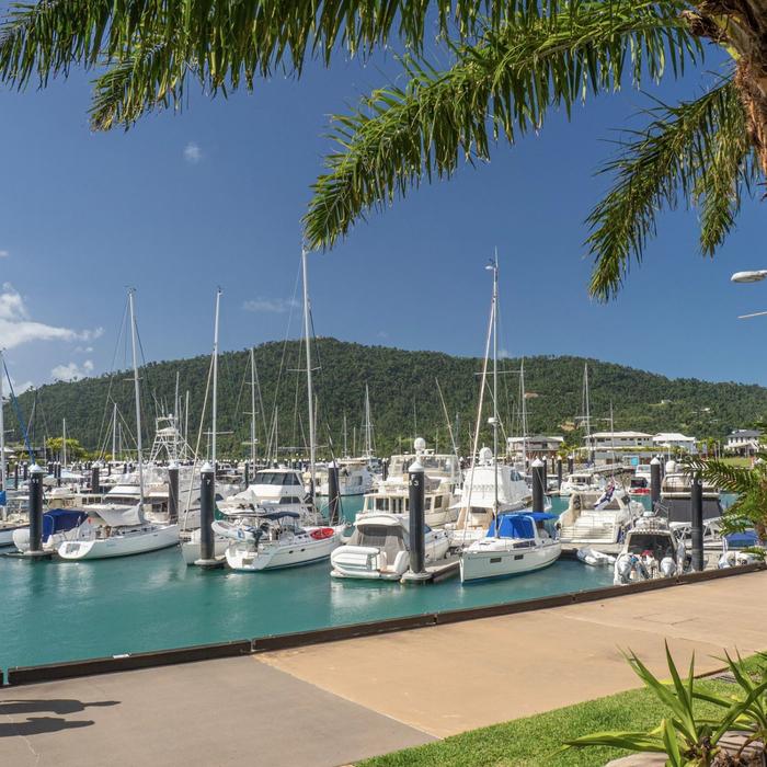 Via Travel Brisbane to Cairns Great Barrier Reef Comfort Tour - Private Double/Twin Ensuite