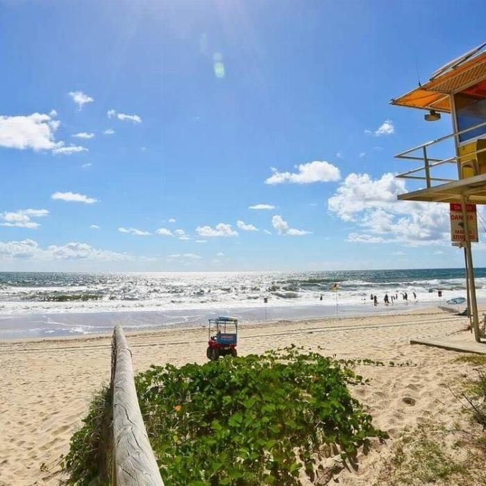Go Ride A Wave Private Surf Lesson at Broadbeach - 1 Person