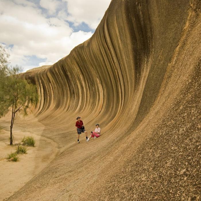 Australian Pinnacle Tours Wave Rock, York and Aboriginal Culture including Rustic Lunch