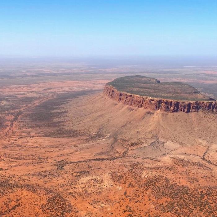 Fly Uluru Tour of de Giants