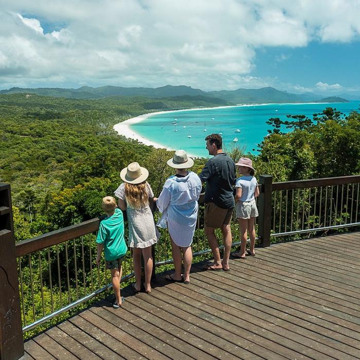Cruise Whitsundays Whitehaven Beach Morning Tour (departing Port of Airlie) (Family 2A/2C)