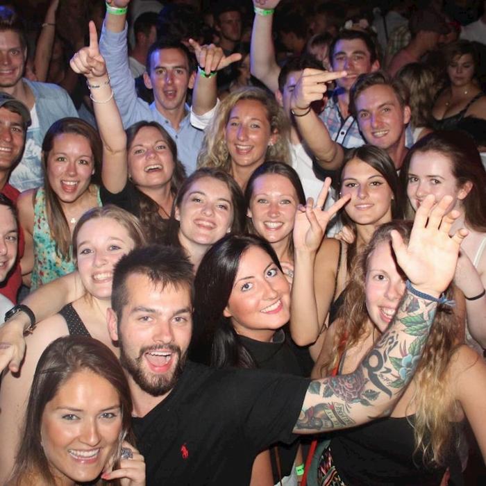 PartyInCairns Friday Pub & Club Crawl