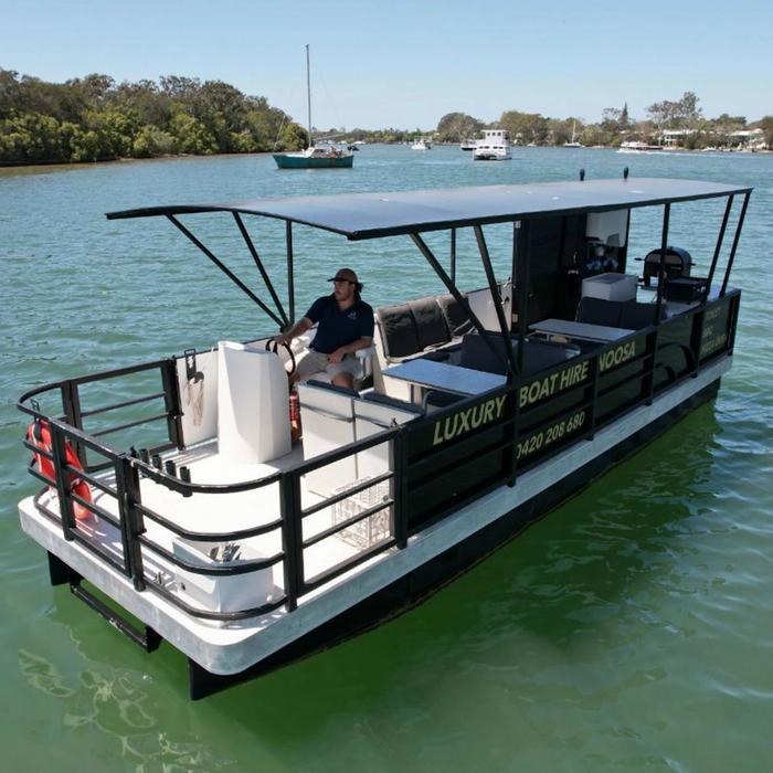 Luxury Boat Hire Noosa 12 PERSON Boat - 6 HOURS