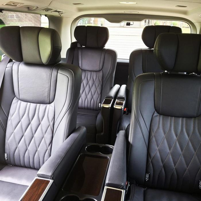Airlie Beach Transfers Luxury Private Transfer Airlie Beach to Proserpine Airport (5 Seats Toyota Granvia)