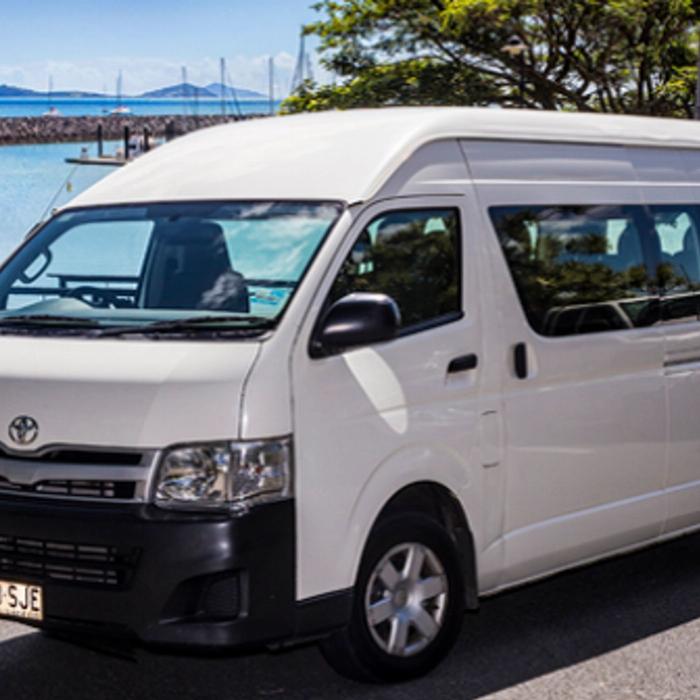 Airlie Beach Transfers Standard Private Transfer Proserpine Airport to Airlie Beach (6-13 Seats People Mover)