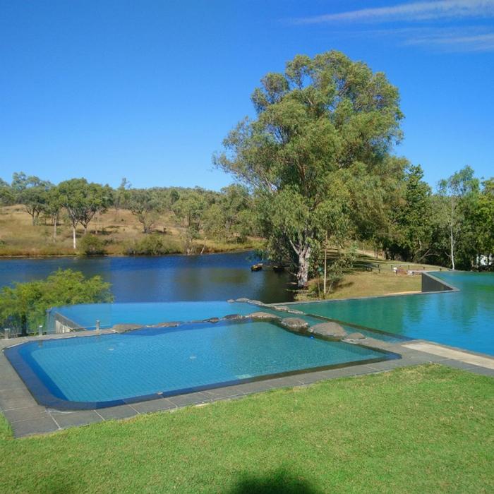 Discovery Tours Undara, Cobbold Gorge & Outback 4 Day Tour (Single)