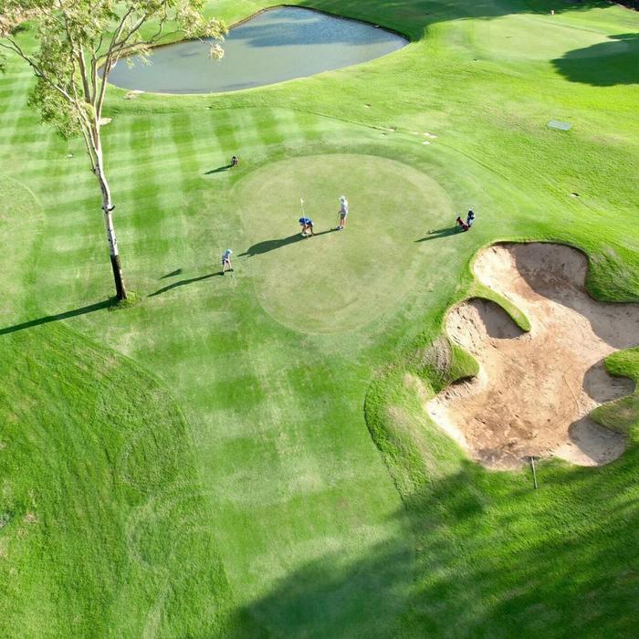 Whitsunday Golf Tours Dent Island Day Tour - Experieced Golfers