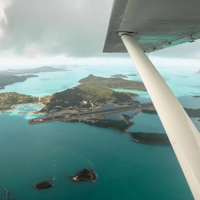 Reef Wings Whitsunday Islands 70 min Scenic Flight