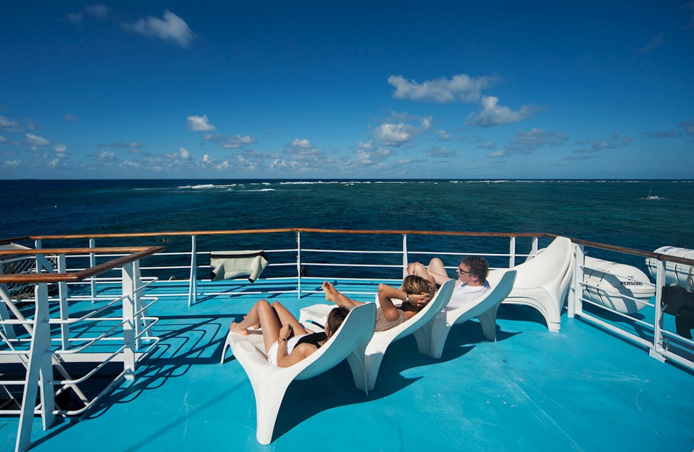 Reef Encounter Intro / Resort Dive Adventure 2D/1N (4 Day Dives)