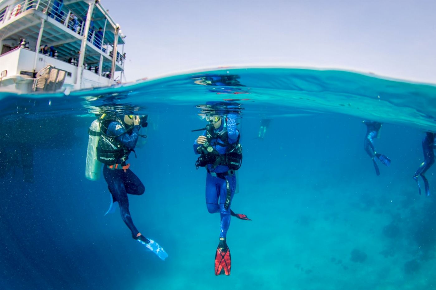 Reef Encounter Certified Dive Adventure 4D/3N (10 Day dives, 3 Night Dives)