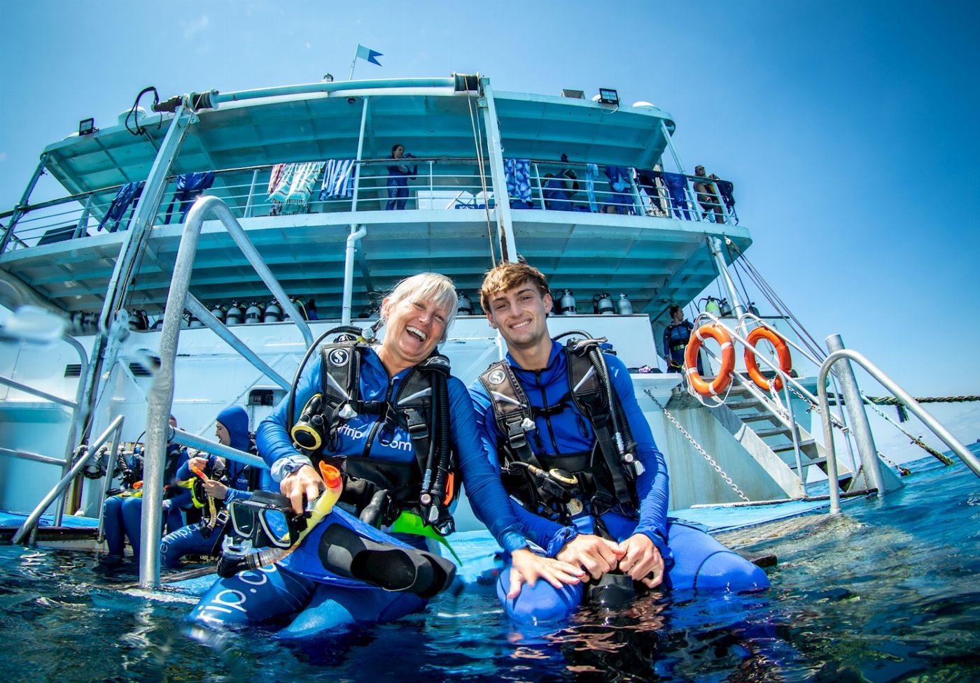 Reef Encounter Certified Dive Adventure 4D/3N (10 Day dives, 3 Night Dives)