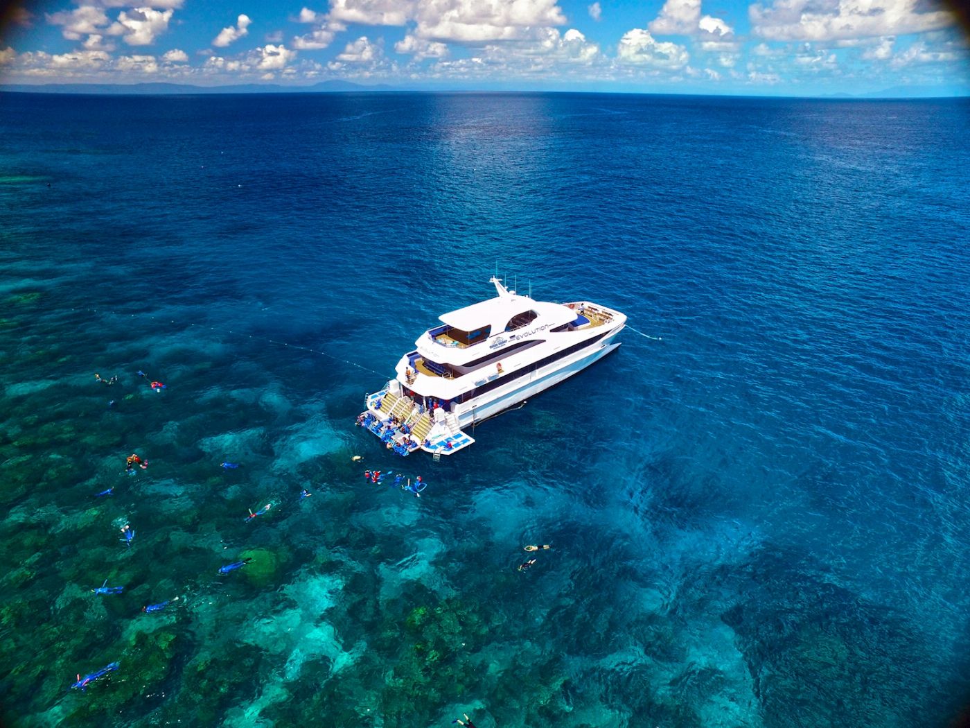 Down Under Cruise & Dive Evolution Outer Reef Cruise + Intro Dive