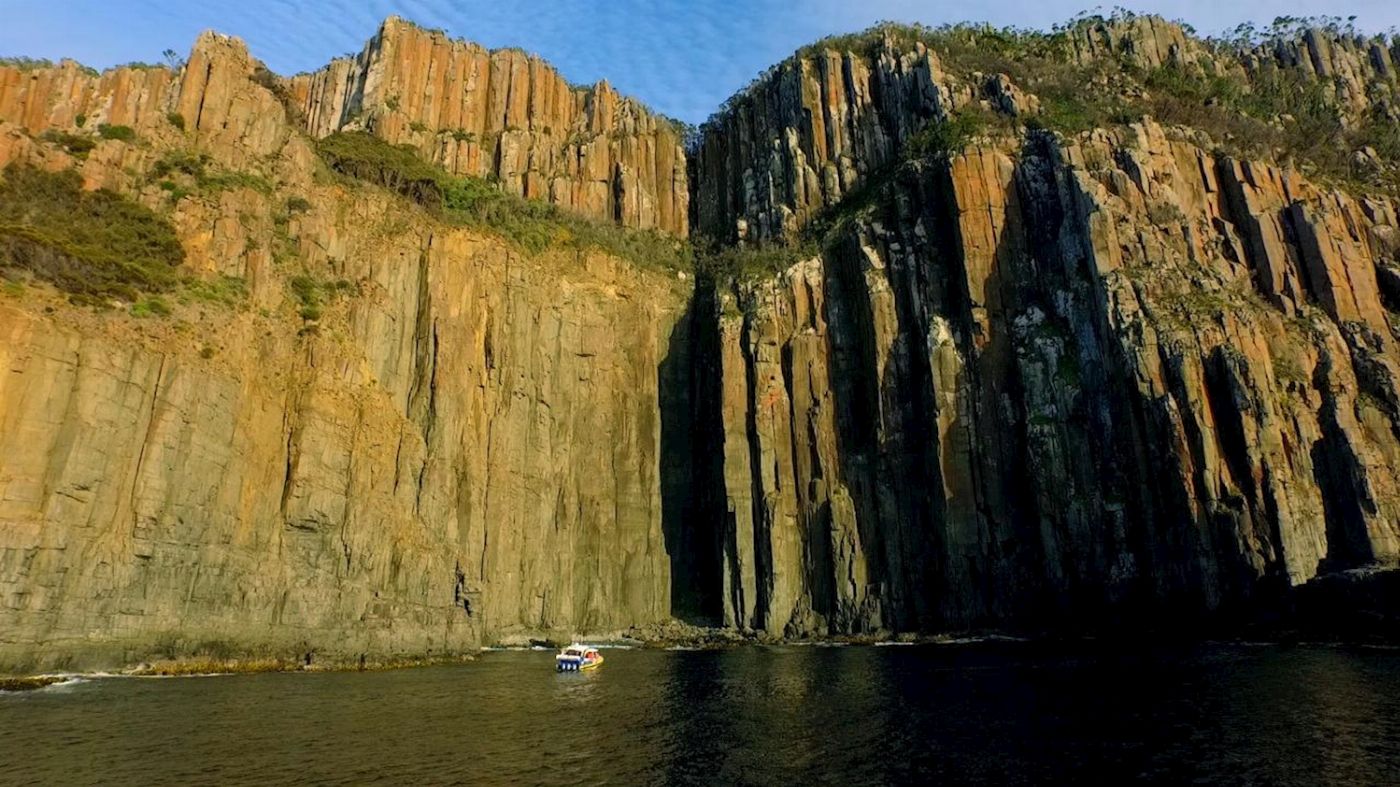 Pennicott Wilderness Journeys Bruny Island Cruise with Kettering Bus Pickup
