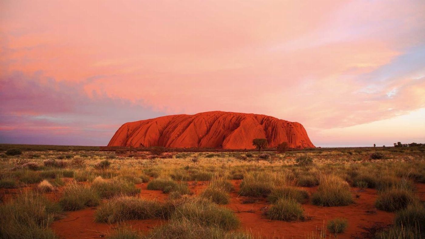 AAT Kings Uluru Sacred Sites & Sunset with BBQ Dinner