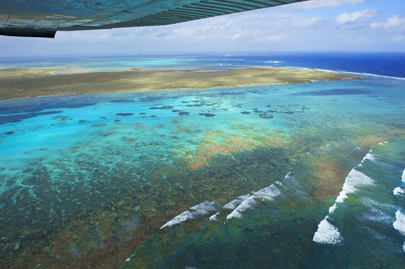 Kalbarri Scenic Flights Abrolhos Island Discovery Tour with Pink Lake add-on