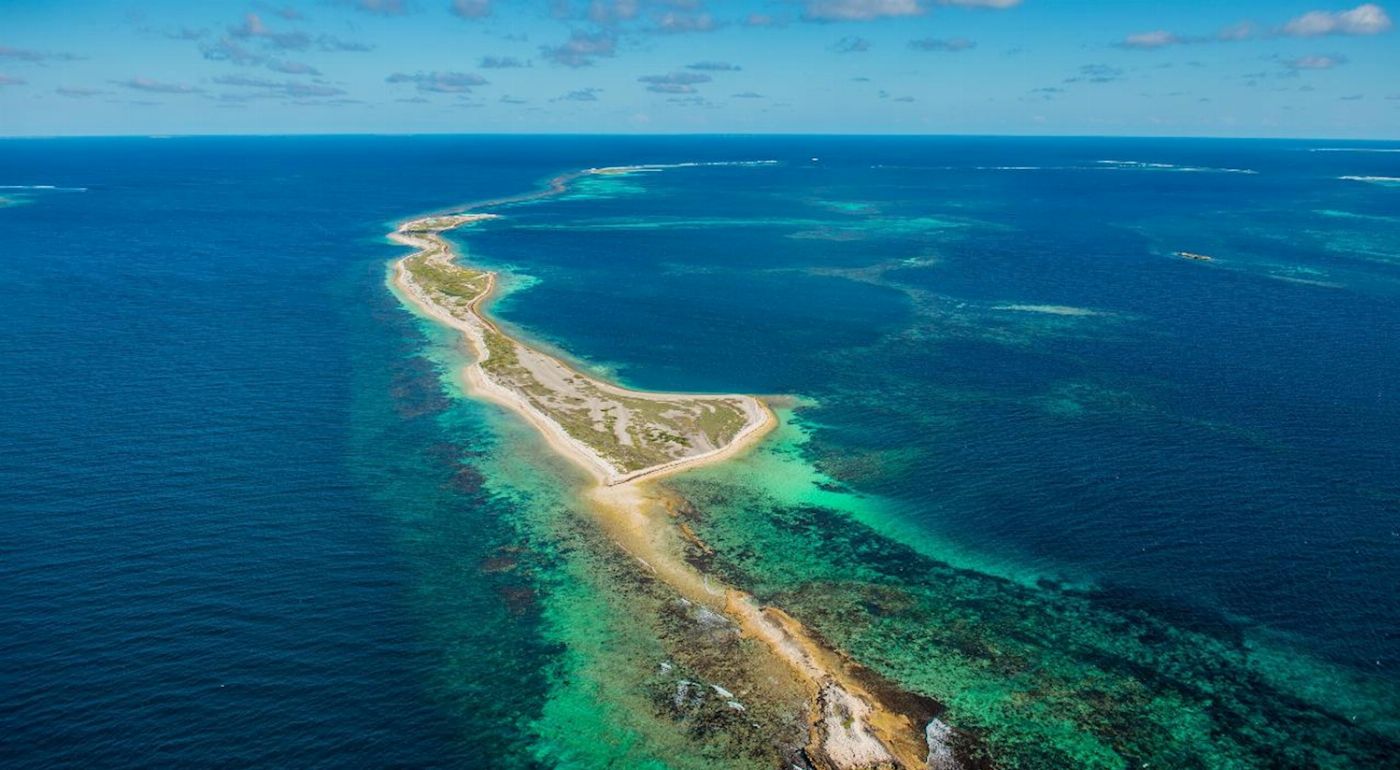 Kalbarri Scenic Flights Abrolhos Islands & Batavia Shipwreck Tour