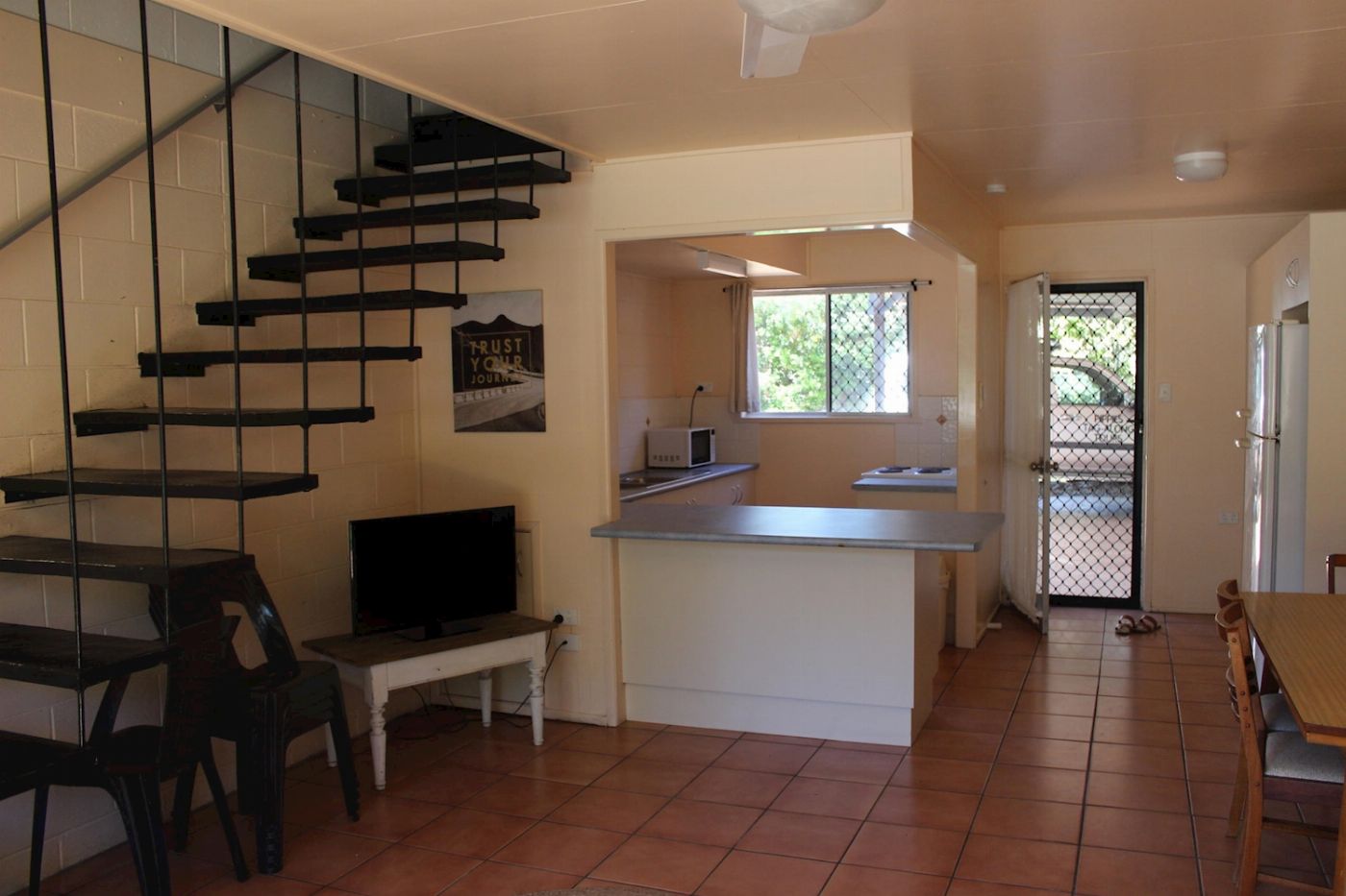 Pippies Accommodation (Private Apartment, Sleeps 6)
