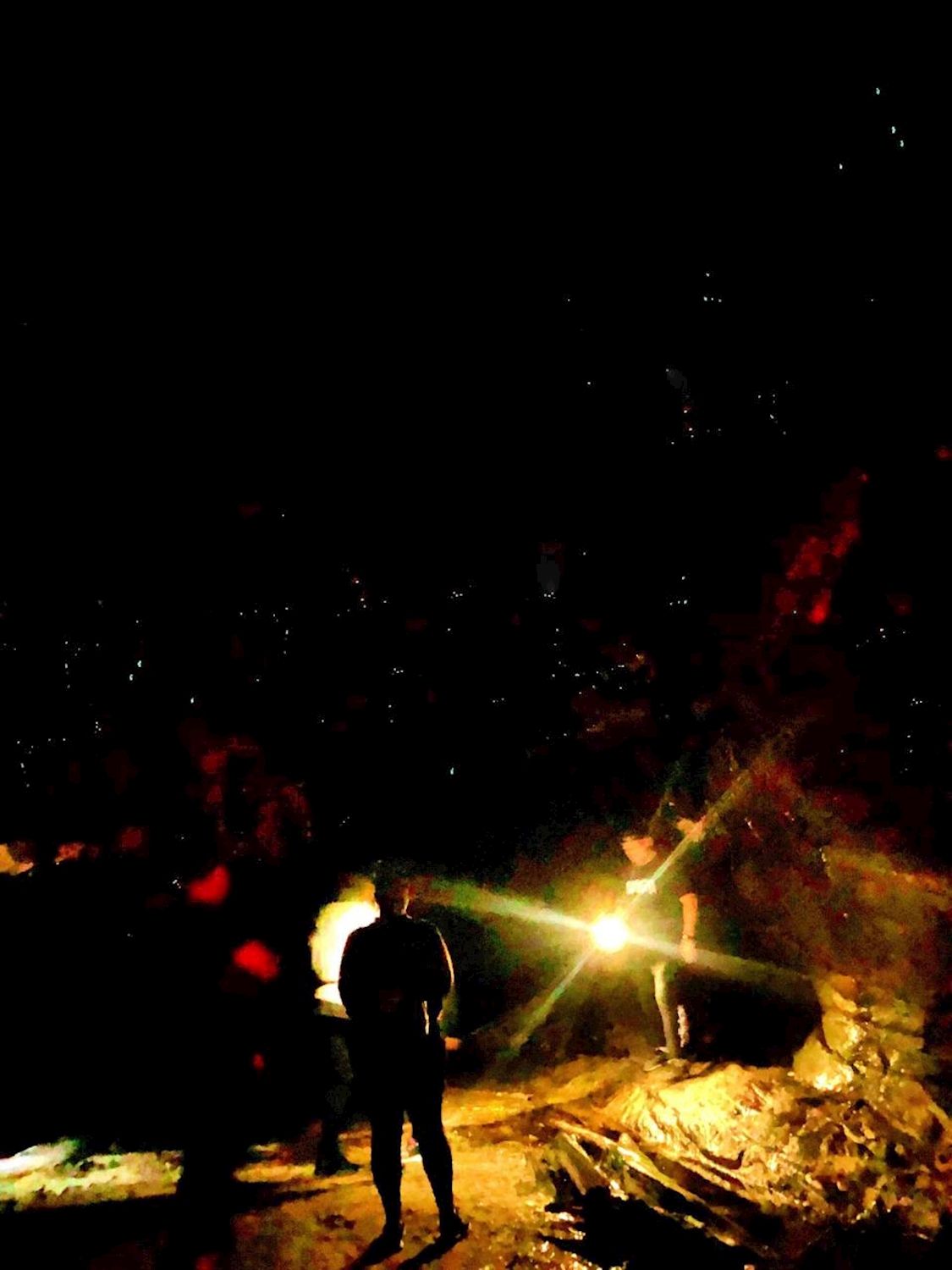 Wildscape Adventures Blue Mountains Into The Wild Overnight Camping 4WD Off Road Wilderness Adventure + River cruise.