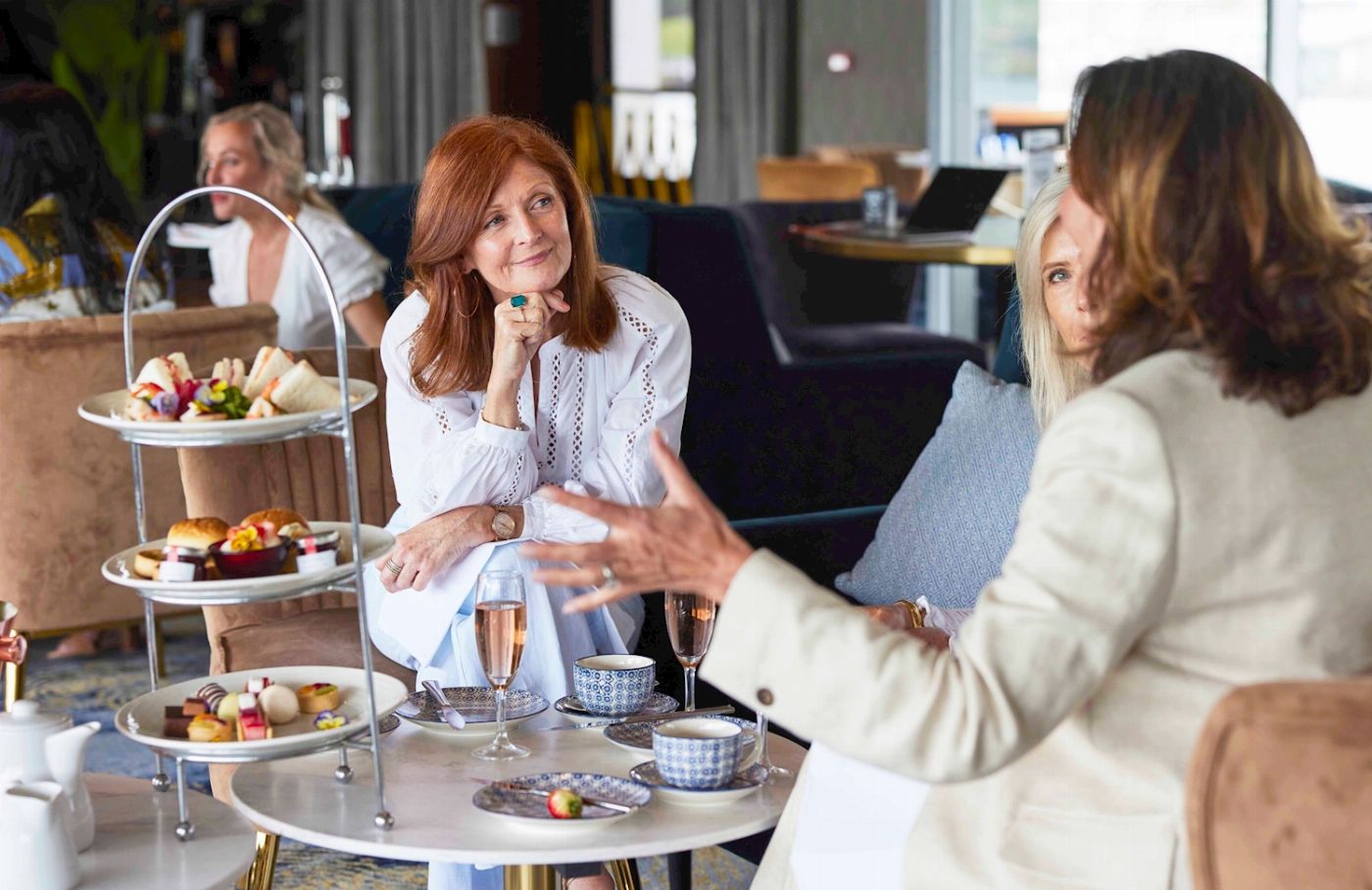 Captain Cook Cruises Sydney: High Tea Afternoon Cruise