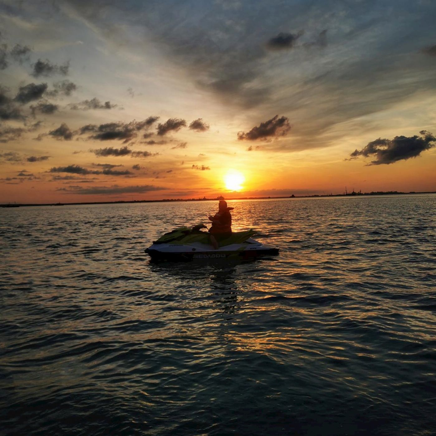 00Seven Adventures Honey Rider Sunrise Jetski Tour