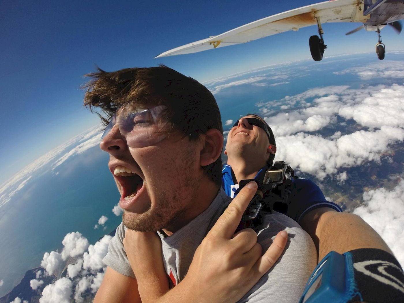 SKYONE Cairns Tandem Skydive up to 14,000ft - Self Drive