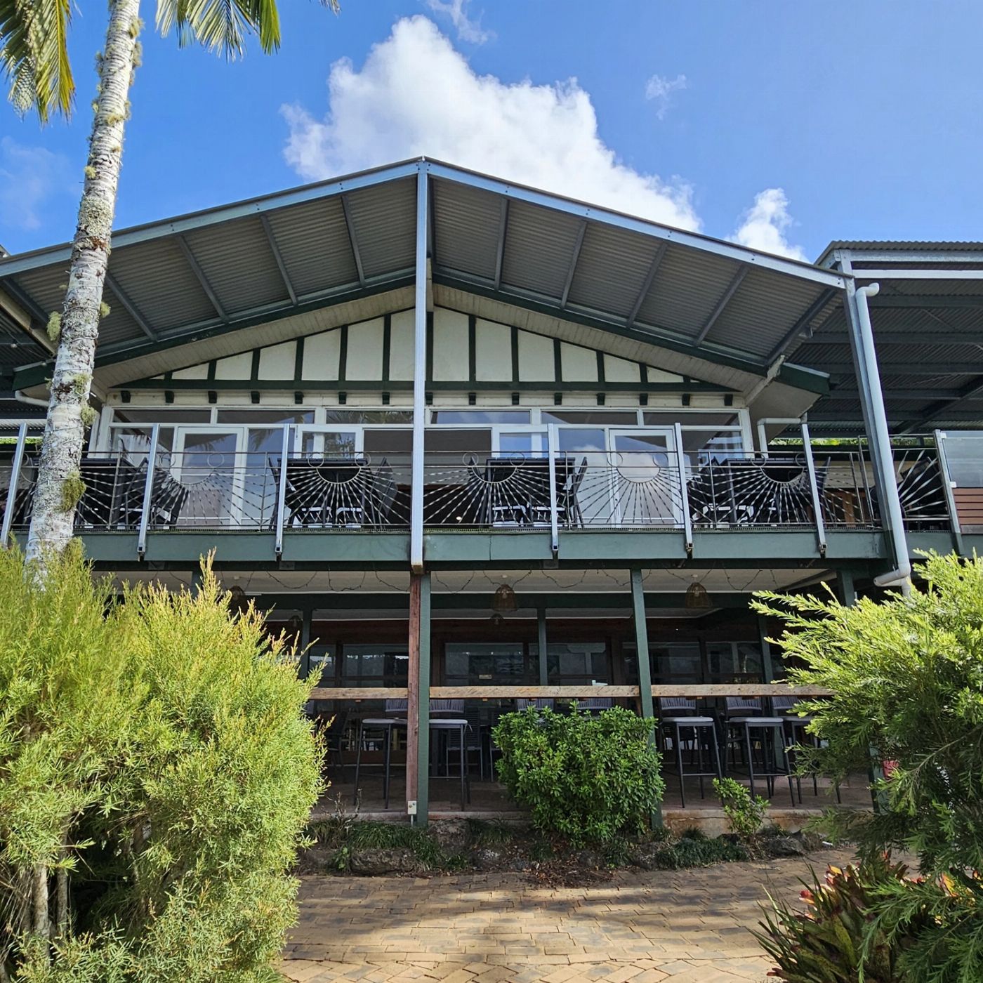 Northern Experience Eco Tours Premium Tablelands, Waterfalls & Paronella Park Rainforest Day Tour - From Northern Beaches