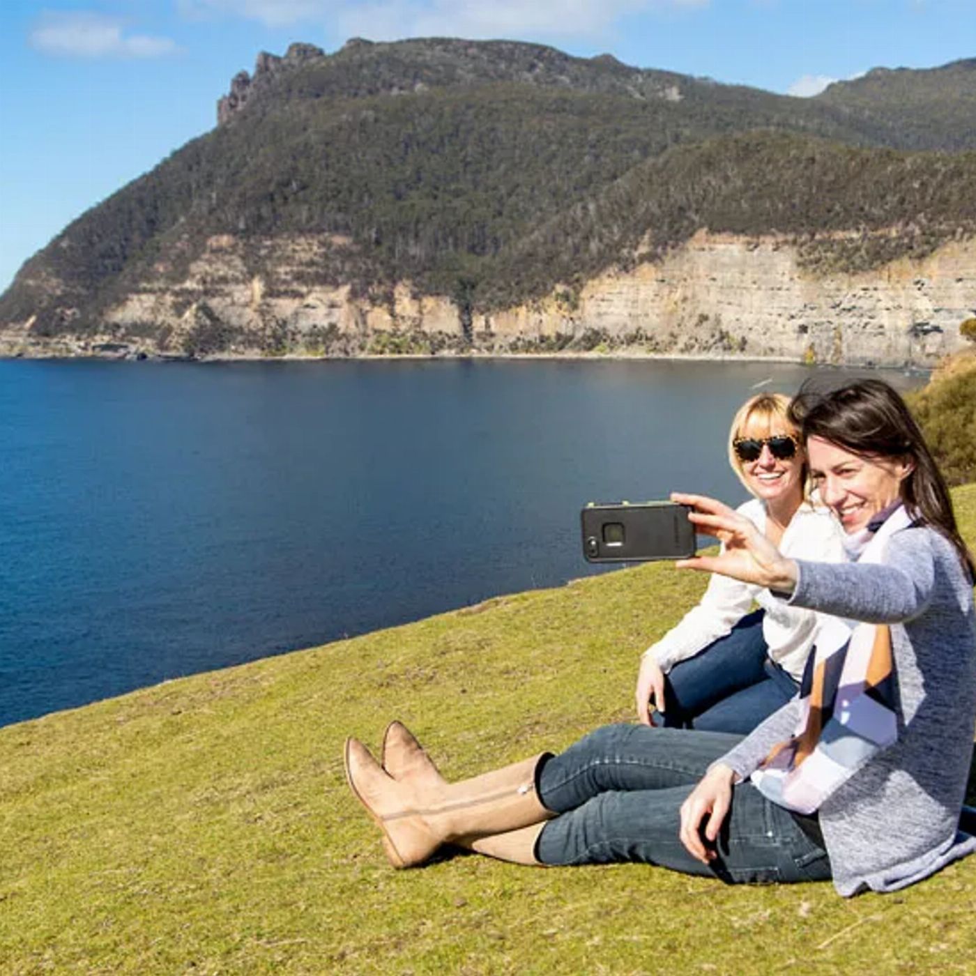 Par Avion Wineglass and Wildlife Tour